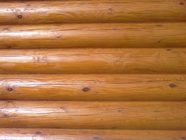 На фото – древесина после обработки отбеливателем «Акрилит-153»