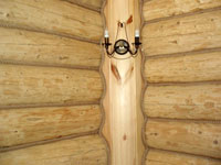 Джутовые канаты очень прочные и долговечные, это оригинальный элемент дизайна, который обеспечит теплоизоляцию и уплотнение стыков в деревянном доме